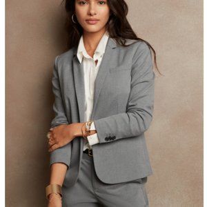 Suit jacket- banana republic - perfect condition- doesn’t fit